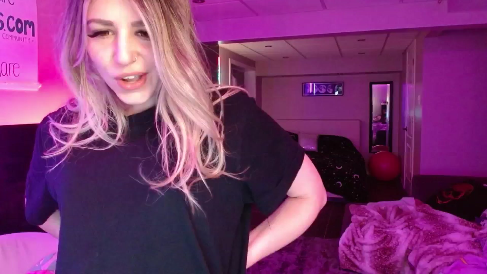 Gallery image thumbnail from Serafina's myfreecams stream on, 06/09/2024, 03:11 image 14 of 20