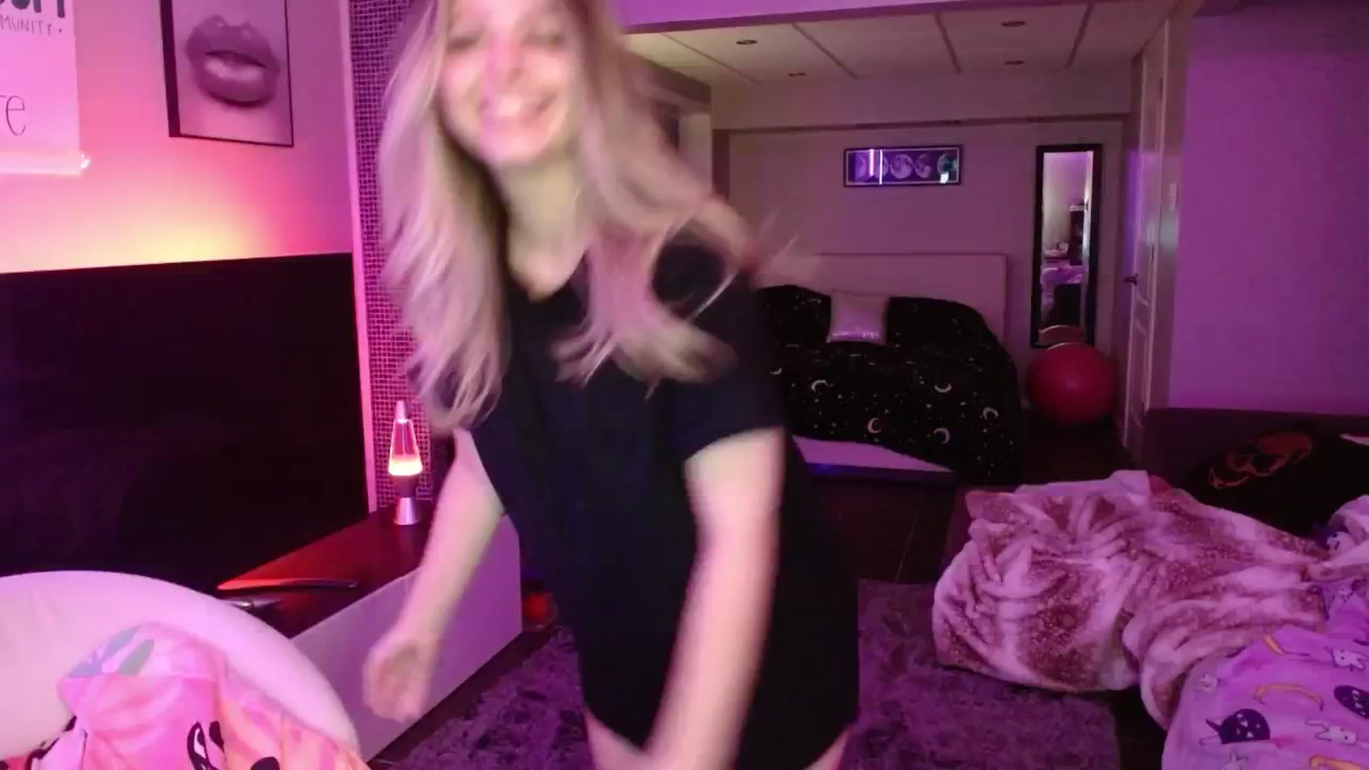 Gallery image thumbnail from Serafina's myfreecams stream on, 06/09/2024, 03:11 image 9 of 20