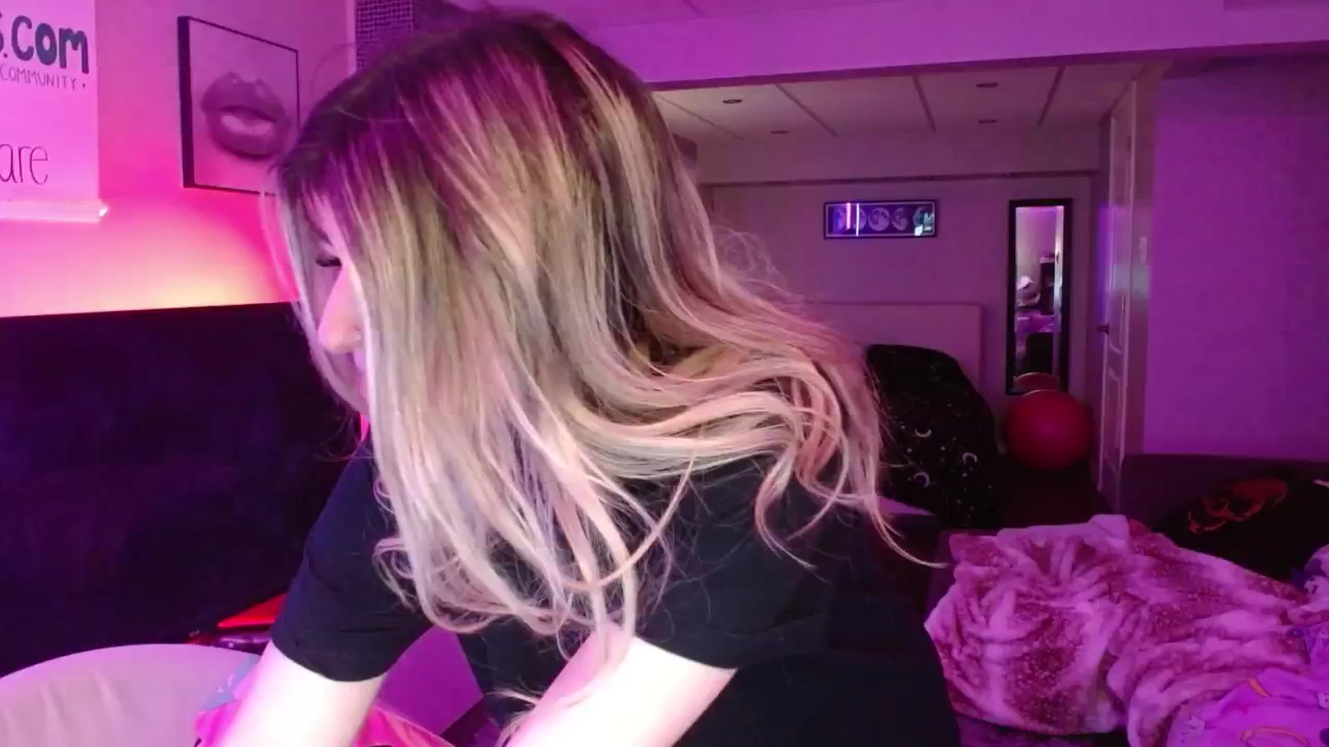 Gallery image thumbnail from Serafina's myfreecams stream on, 06/09/2024, 03:11 image 3 of 20