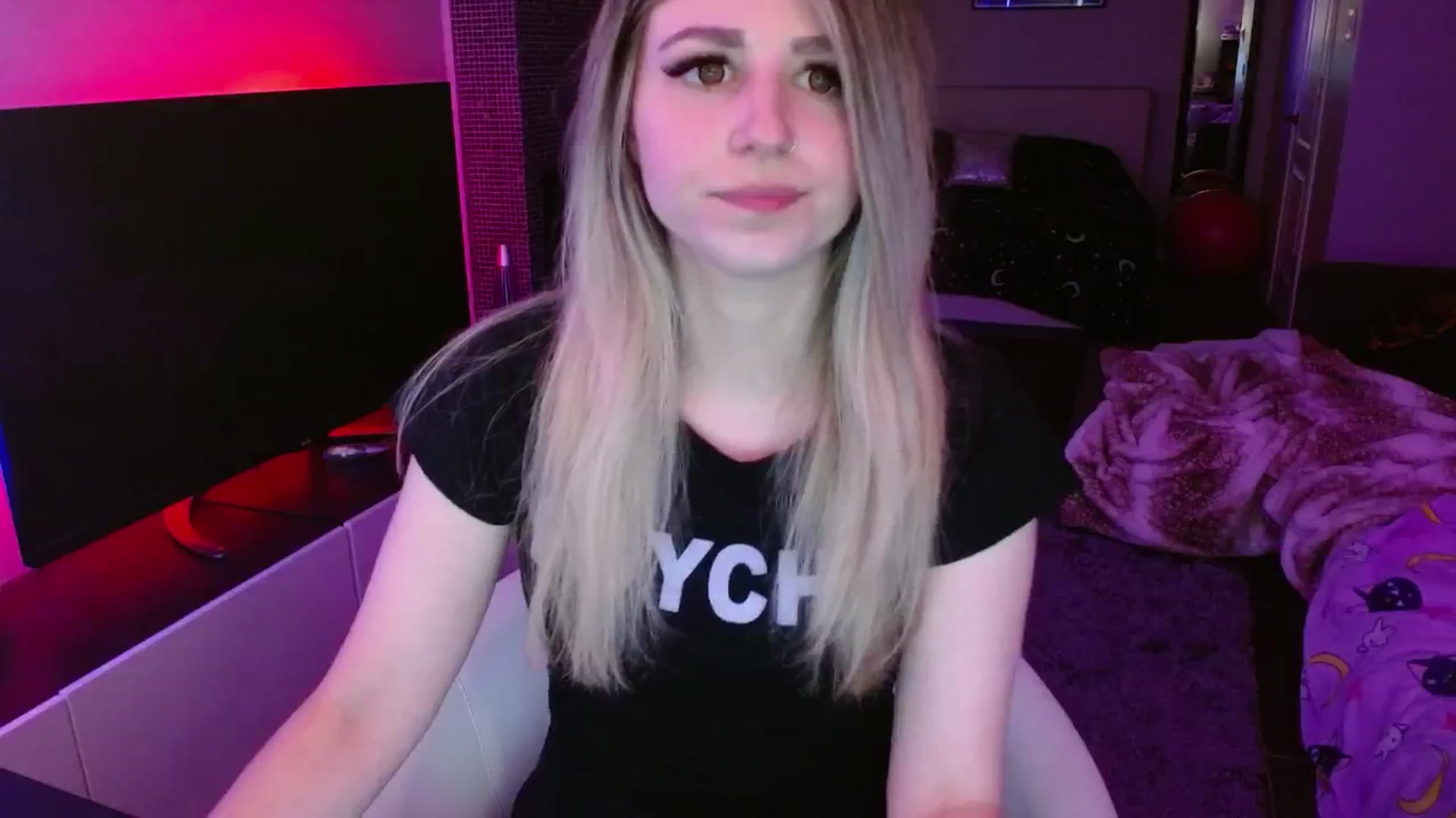 Gallery image thumbnail from Serafina's myfreecams stream on, 06/10/2024, 01:12 image 14 of 20