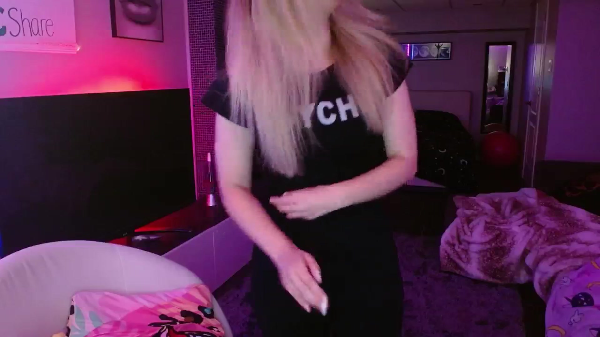 Gallery image thumbnail from Serafina's myfreecams stream on, 06/10/2024, 01:12 image 18 of 20