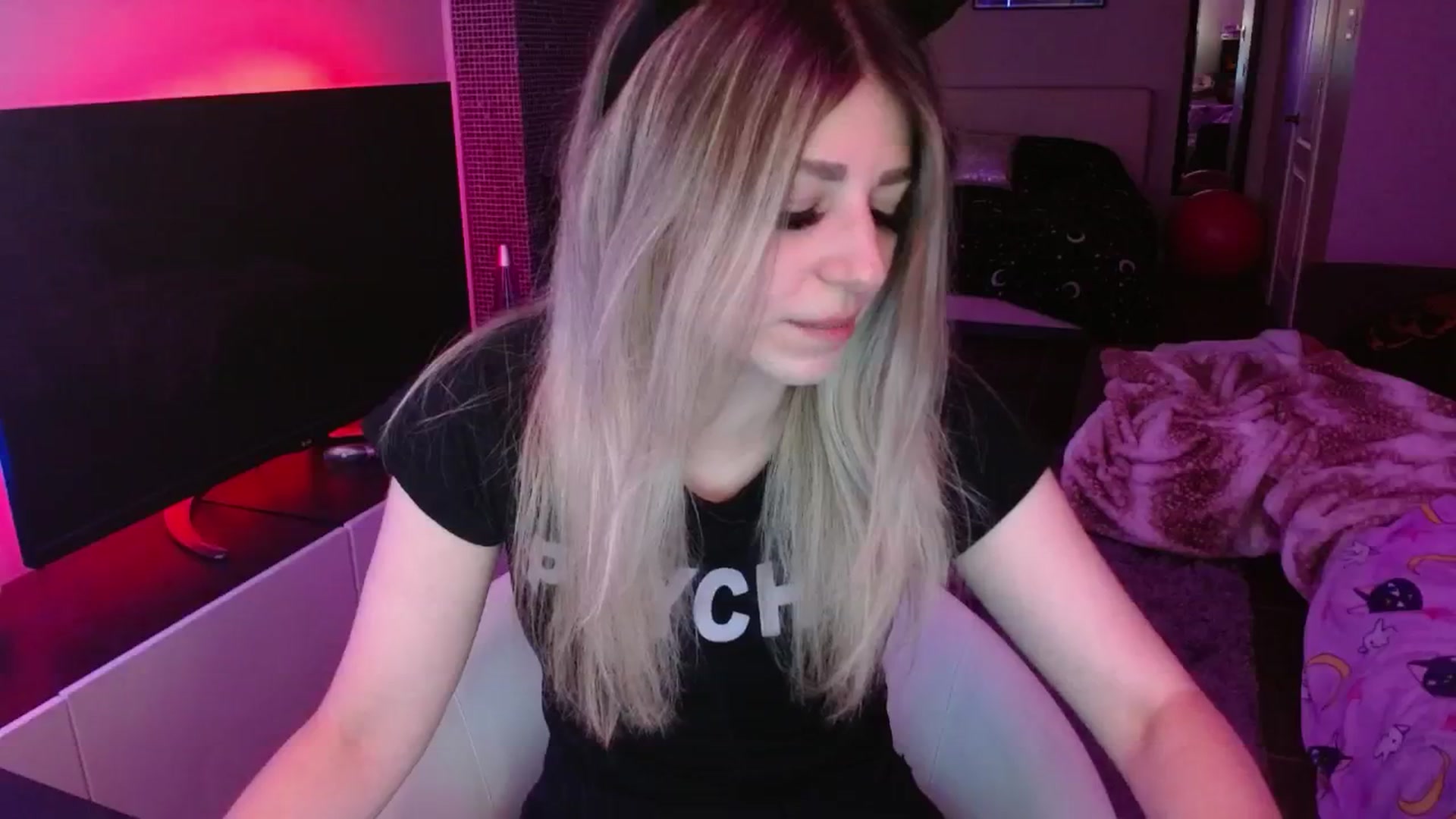Gallery image thumbnail from Serafina's myfreecams stream on, 06/10/2024, 01:12 image 16 of 20