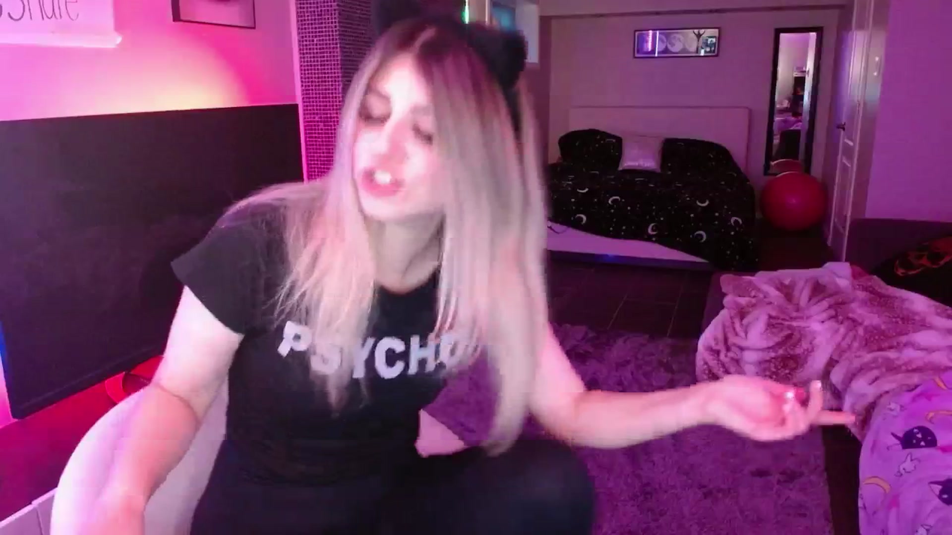 Gallery image thumbnail from Serafina's myfreecams stream on, 06/10/2024, 01:12 image 4 of 20