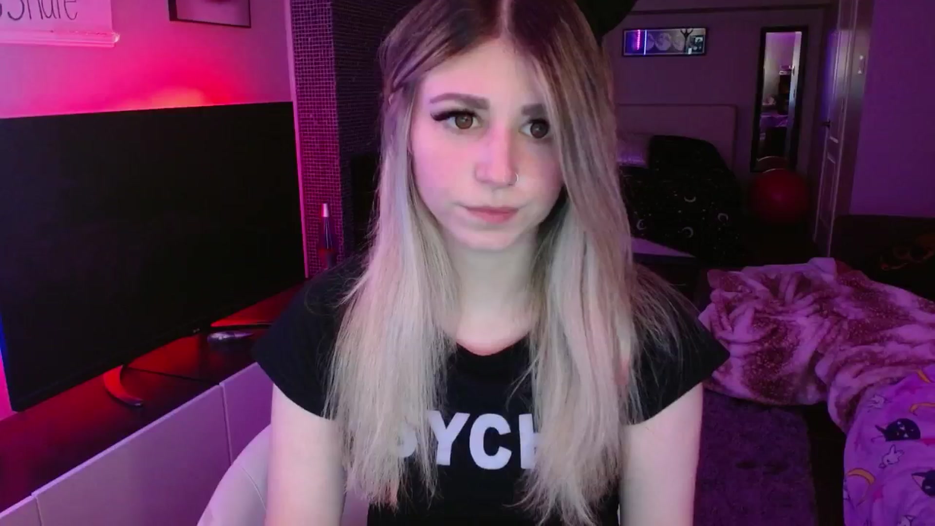 Gallery image thumbnail from Serafina's myfreecams stream on, 06/10/2024, 01:12 image 10 of 20