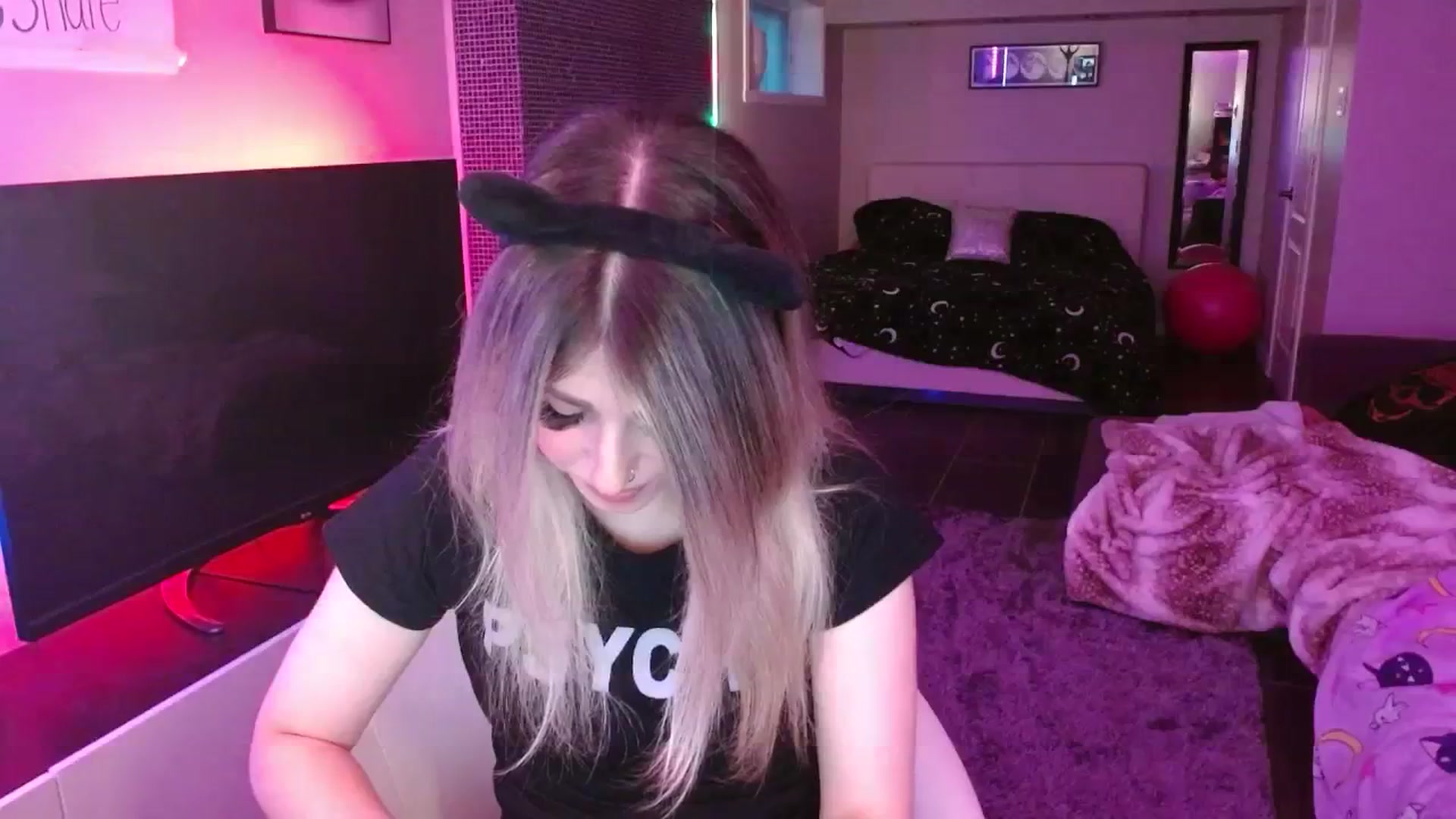 Gallery image thumbnail from Serafina's myfreecams stream on, 06/10/2024, 01:12 image 3 of 20