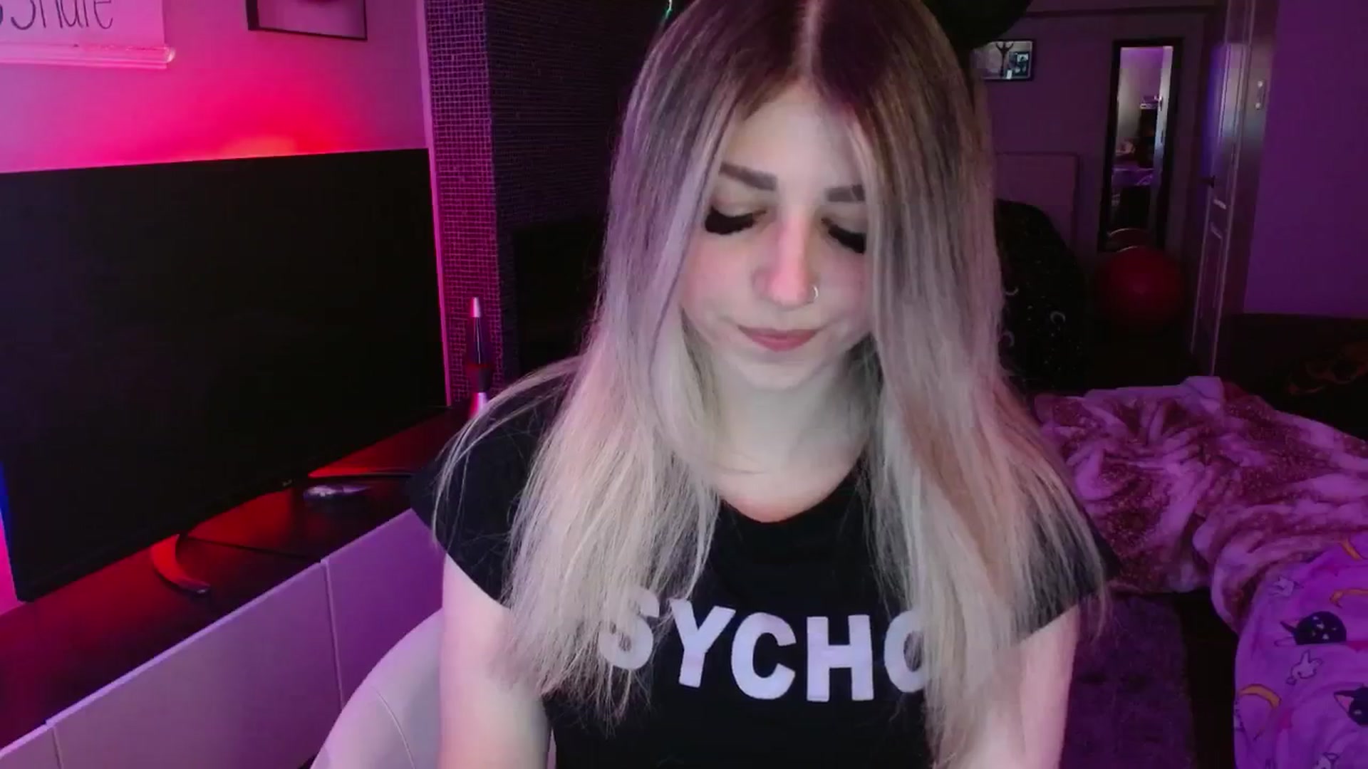 Gallery image thumbnail from Serafina's myfreecams stream on, 06/10/2024, 01:12 image 13 of 20
