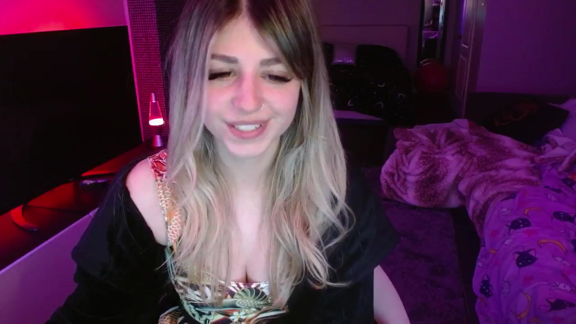 Gallery image thumbnail from Serafina's myfreecams stream on, 06/12/2024, 05:06 image 14 of 20