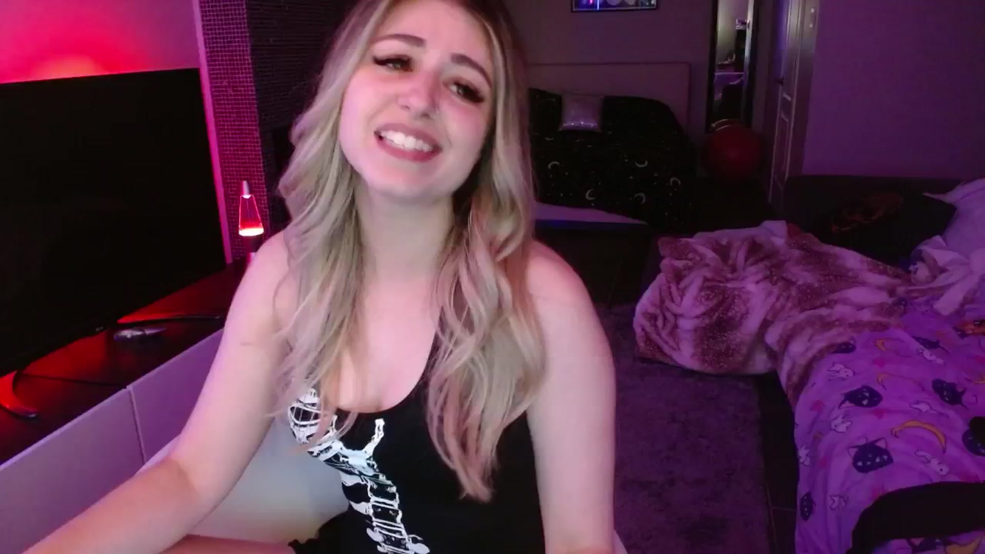 Gallery image thumbnail from Serafina's myfreecams stream on, 06/13/2024, 05:54 image 3 of 20