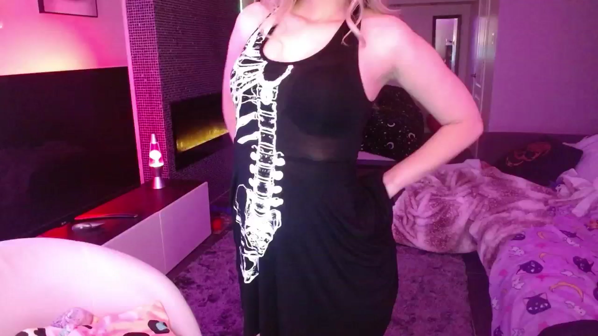 Gallery image thumbnail from Serafina's myfreecams stream on, 06/13/2024, 05:54 image 15 of 20