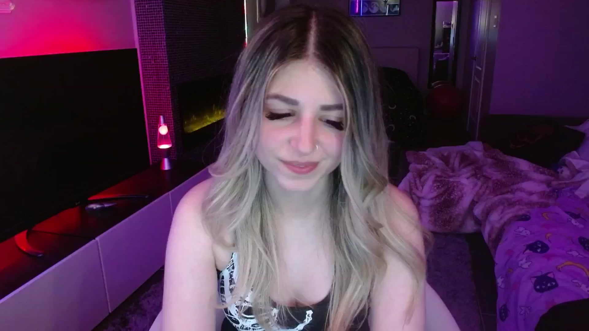 Gallery image thumbnail from Serafina's myfreecams stream on, 06/13/2024, 05:54 image 13 of 20