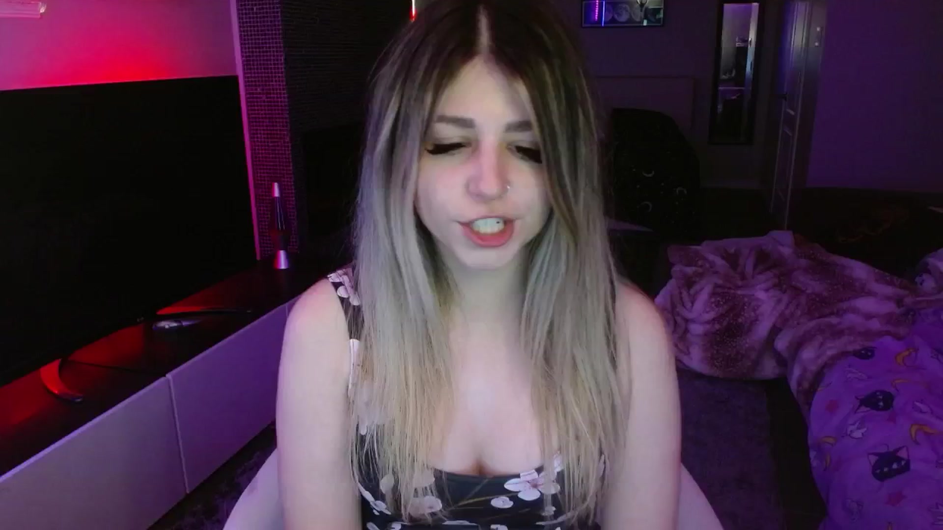 Gallery image thumbnail from Serafina's myfreecams stream on, 06/14/2024, 04:42 image 13 of 20