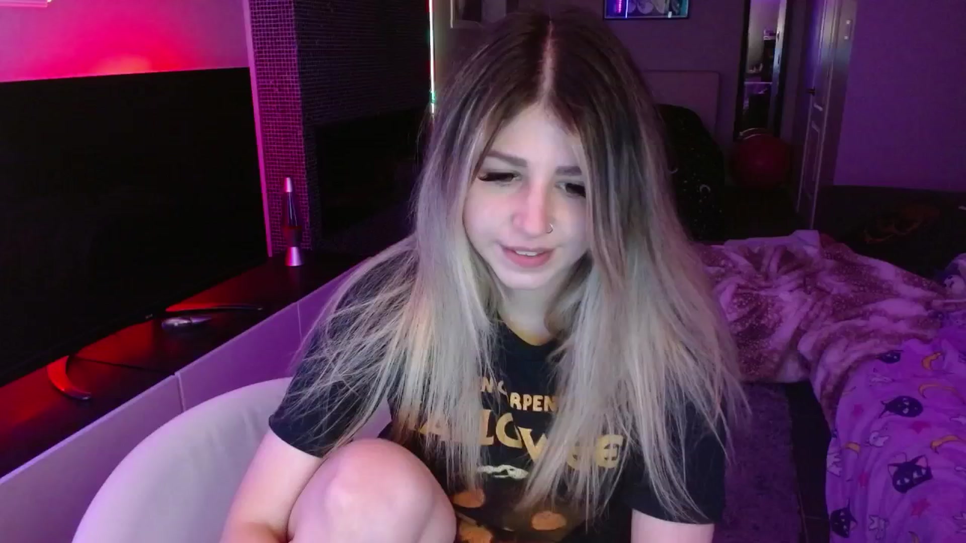 Gallery image thumbnail from Serafina's myfreecams stream on, 06/14/2024, 04:42 image 5 of 20