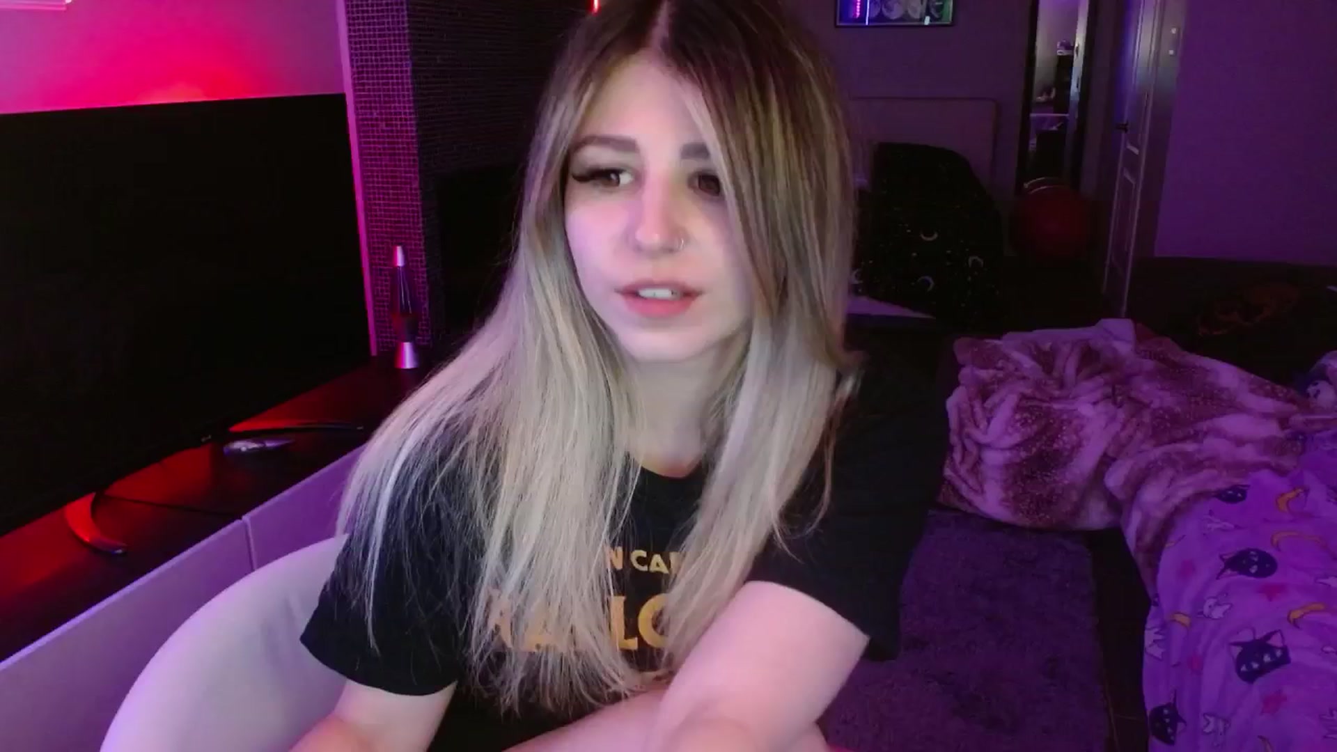 Gallery image thumbnail from Serafina's myfreecams stream on, 06/14/2024, 04:42 image 1 of 20