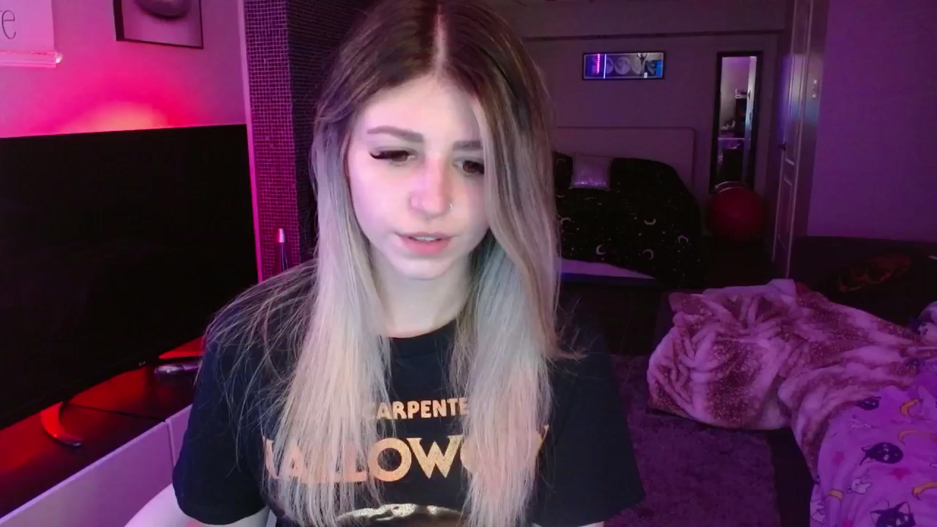 Gallery image thumbnail from Serafina's myfreecams stream on, 06/14/2024, 04:42 image 6 of 20