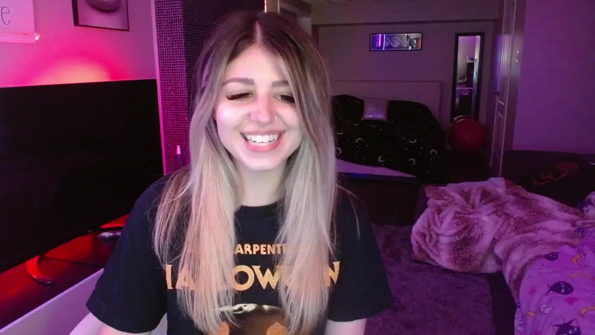 Gallery image thumbnail from Serafina's myfreecams stream on, 06/14/2024, 04:42 image 8 of 20