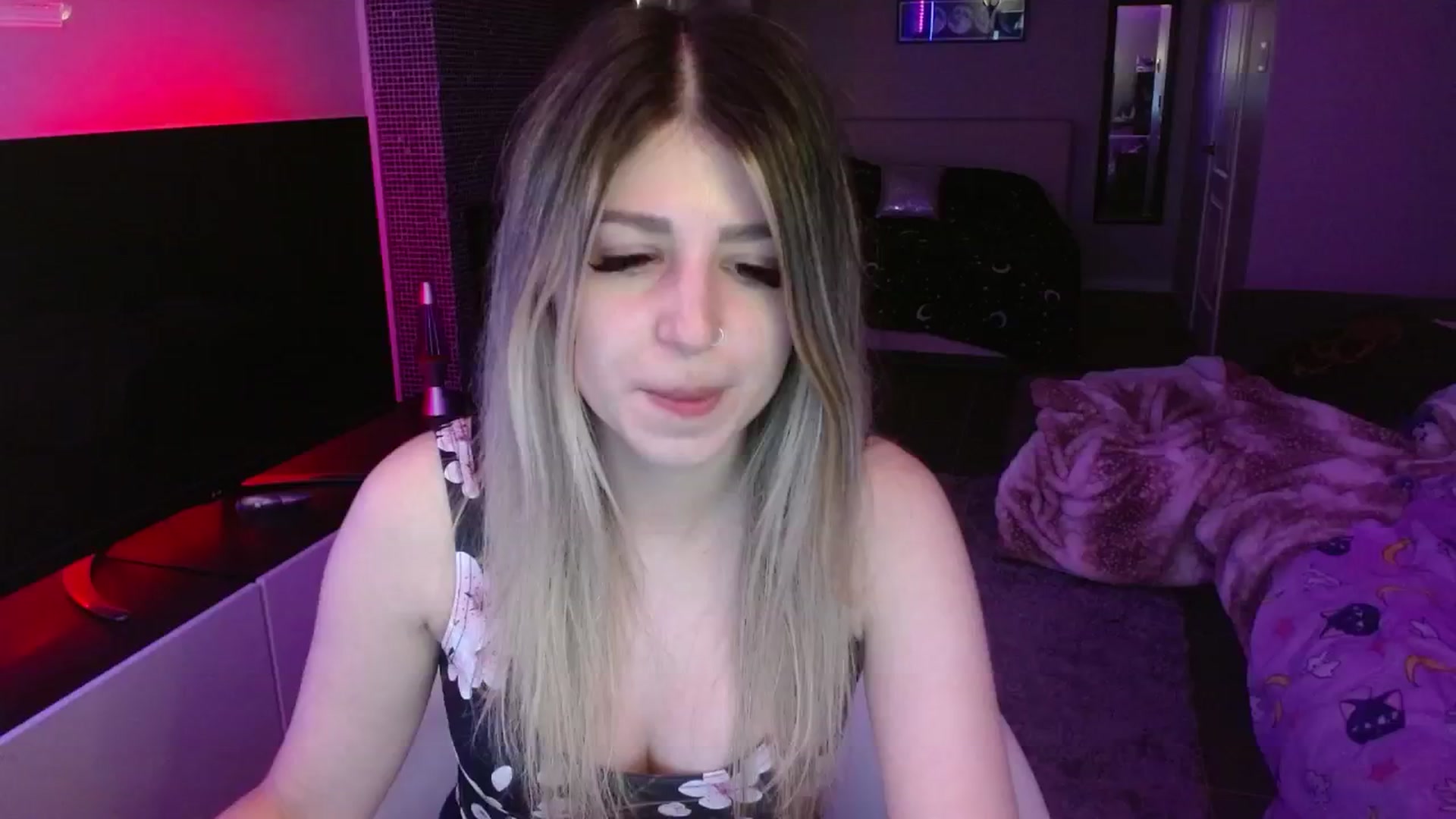 Gallery image thumbnail from Serafina's myfreecams stream on, 06/14/2024, 04:42 image 14 of 20