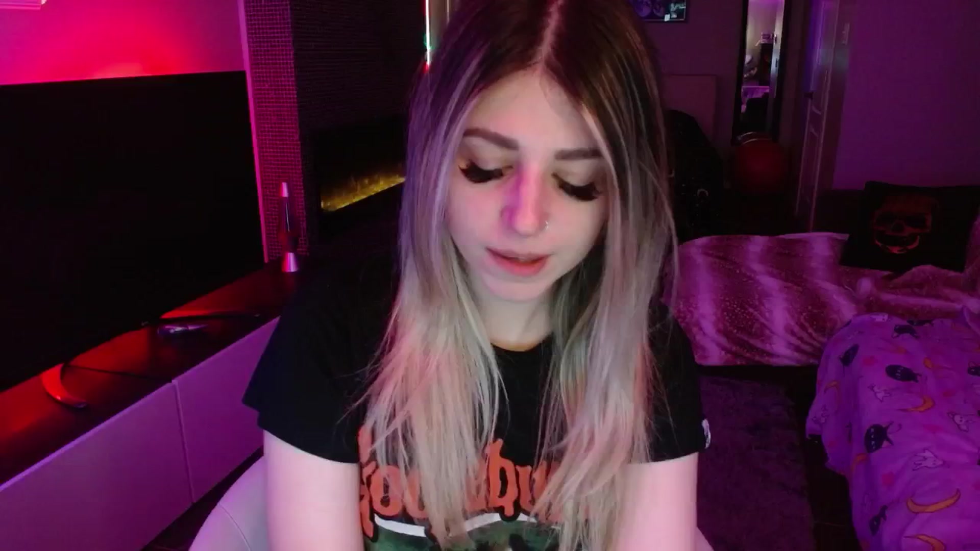 Gallery image thumbnail from Serafina's myfreecams stream on, 06/16/2024, 04:13 image 8 of 20