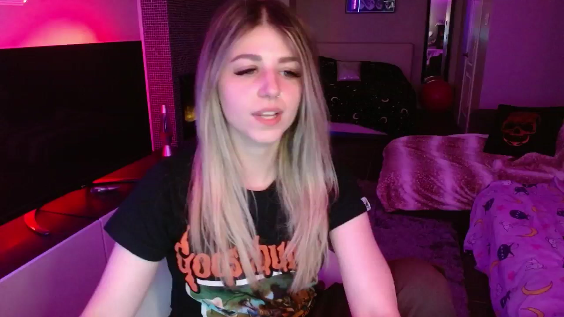 Gallery image thumbnail from Serafina's myfreecams stream on, 06/16/2024, 04:13 image 13 of 20