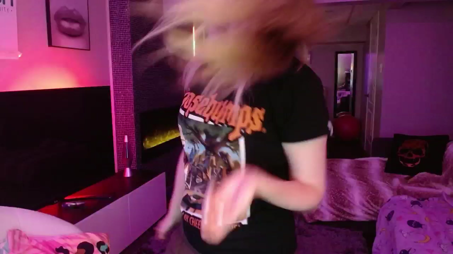 Gallery image thumbnail from Serafina's myfreecams stream on, 06/16/2024, 04:13 image 17 of 20