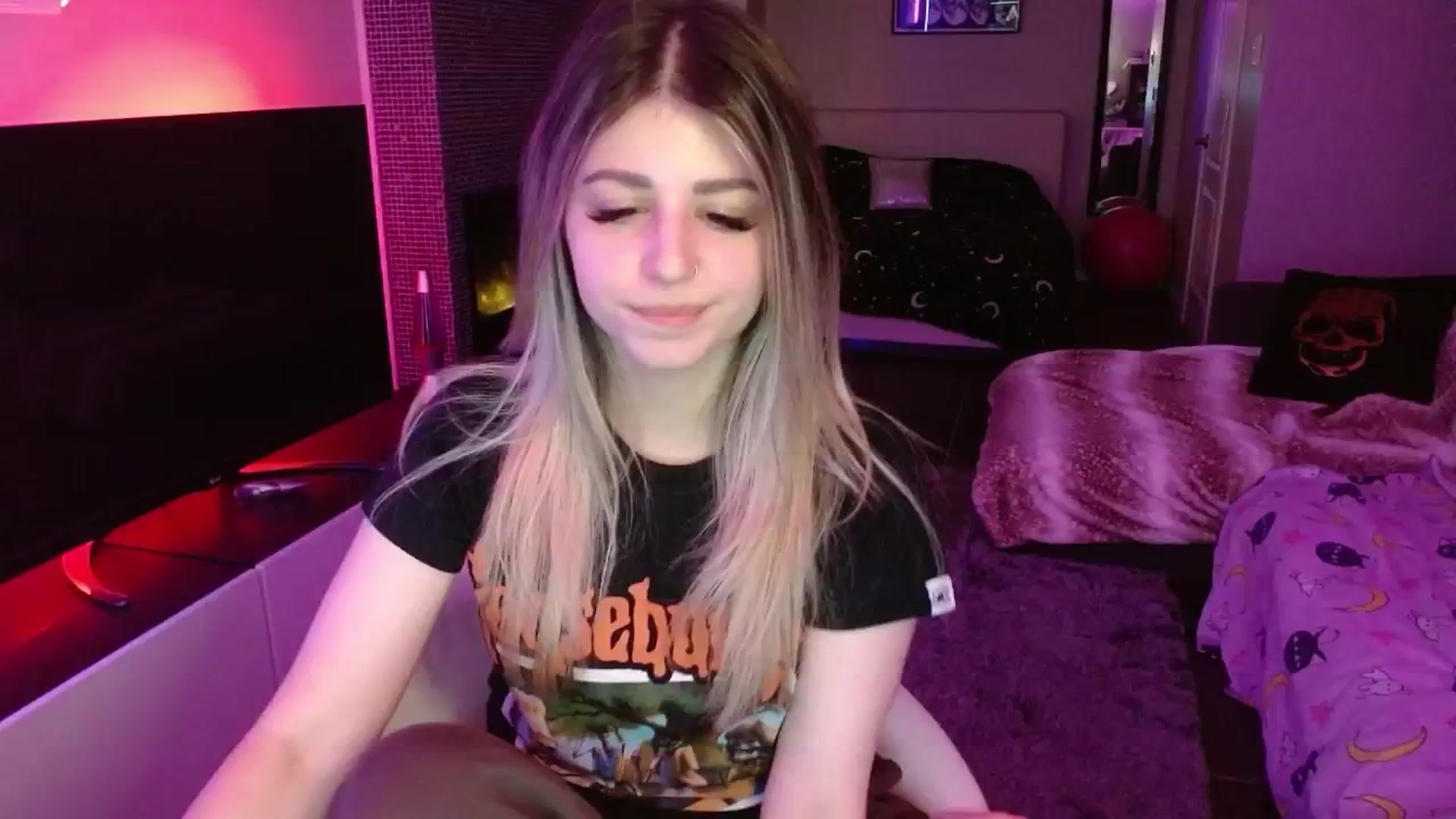 Gallery image thumbnail from Serafina's myfreecams stream on, 06/16/2024, 04:13 image 14 of 20