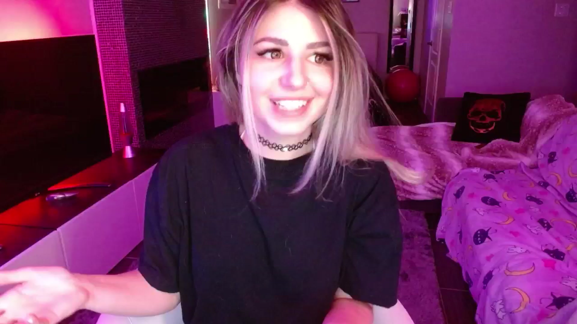 Gallery image thumbnail from Serafina's myfreecams stream on, 06/19/2024, 03:52 image 14 of 20