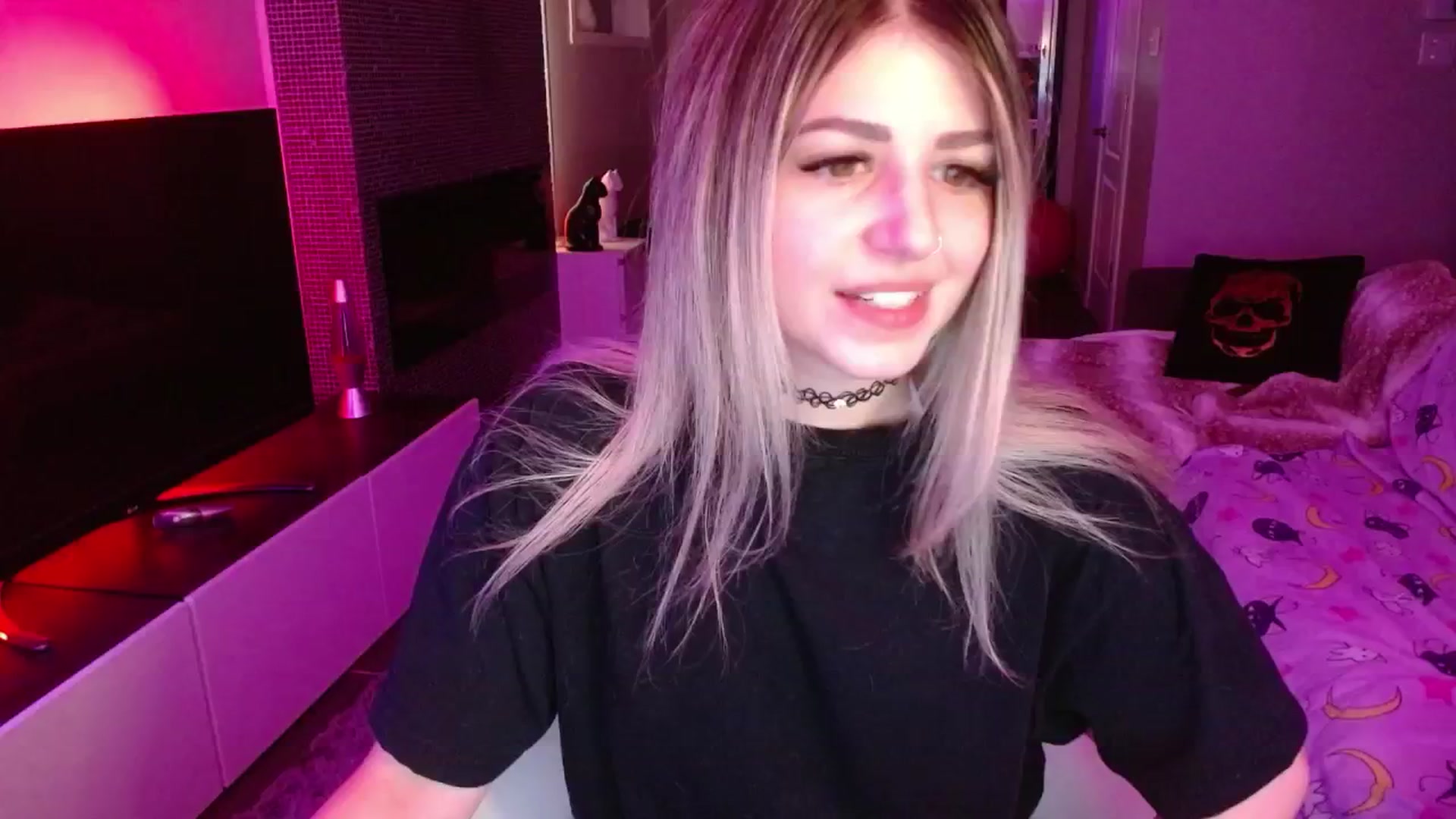 Gallery image thumbnail from Serafina's myfreecams stream on, 06/19/2024, 03:52 image 9 of 20