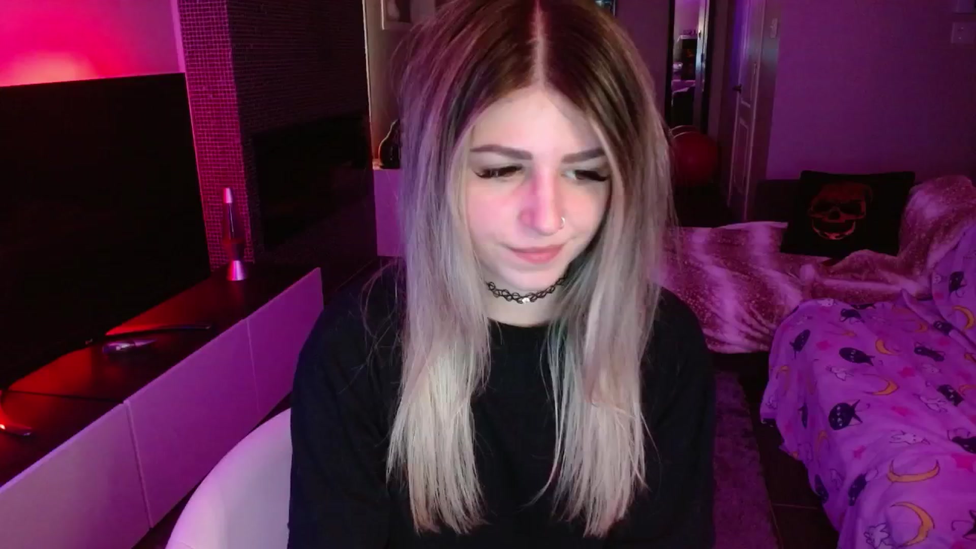 Gallery image thumbnail from Serafina's myfreecams stream on, 06/19/2024, 03:52 image 6 of 20