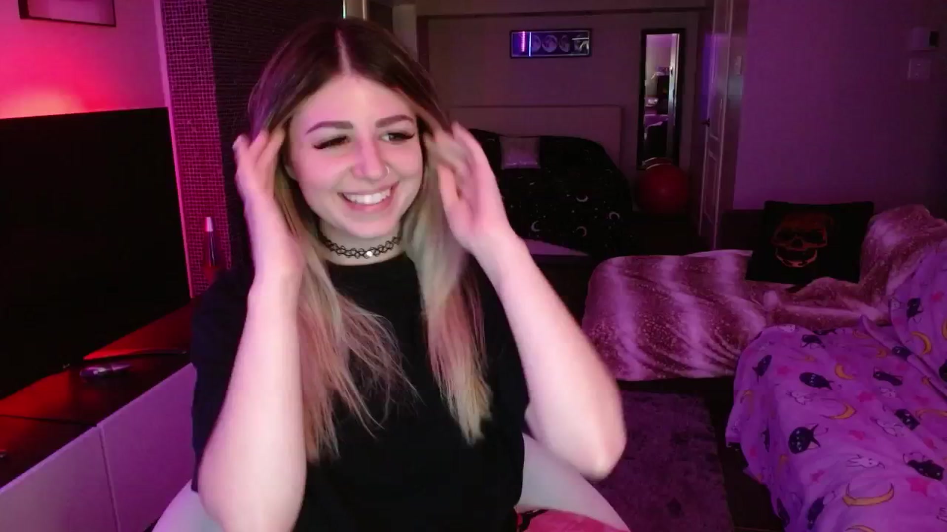 Gallery image thumbnail from Serafina's myfreecams stream on, 06/19/2024, 03:52 image 2 of 20