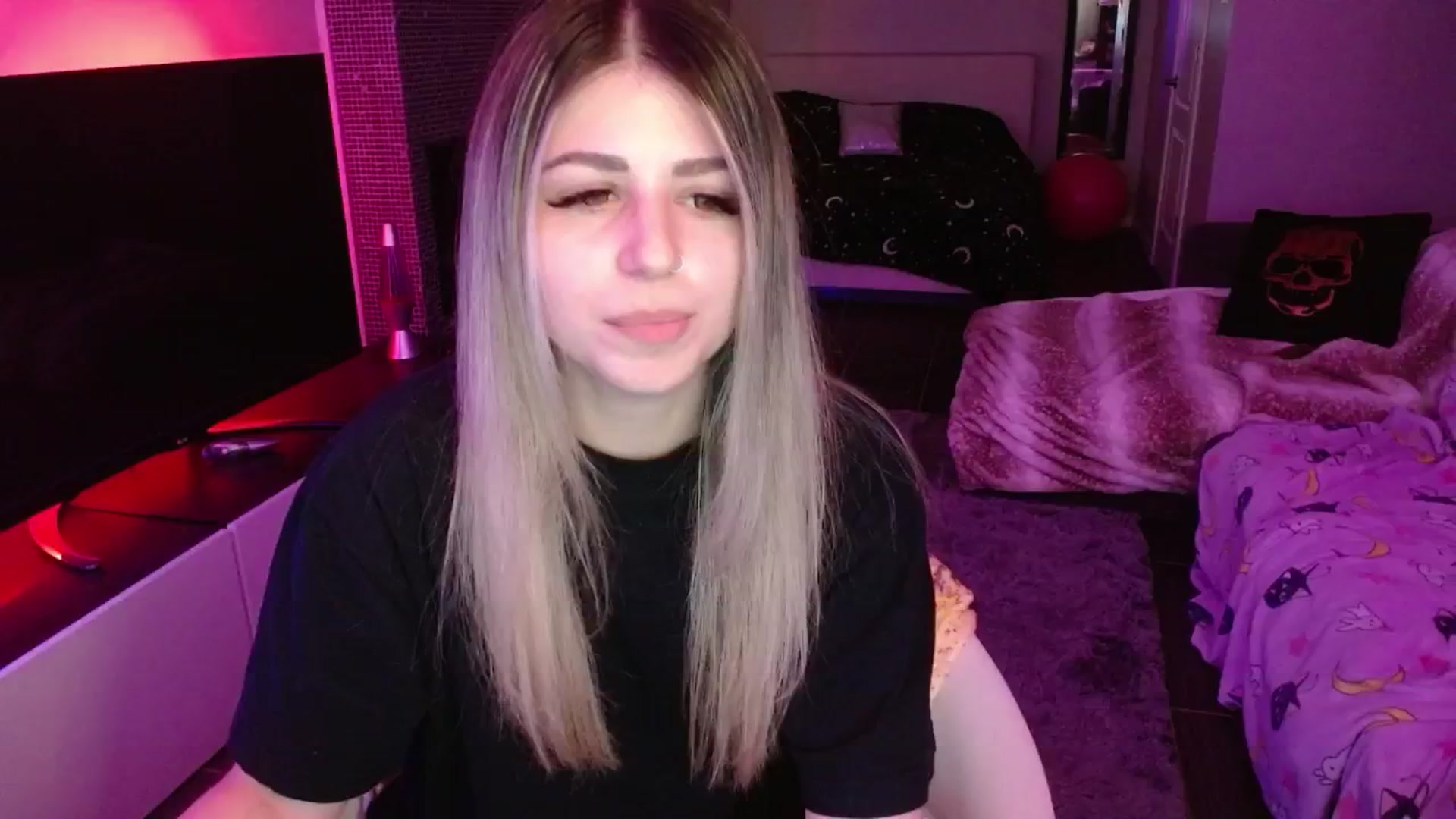 Gallery image thumbnail from Serafina's myfreecams stream on, 06/19/2024, 06:22 image 9 of 20