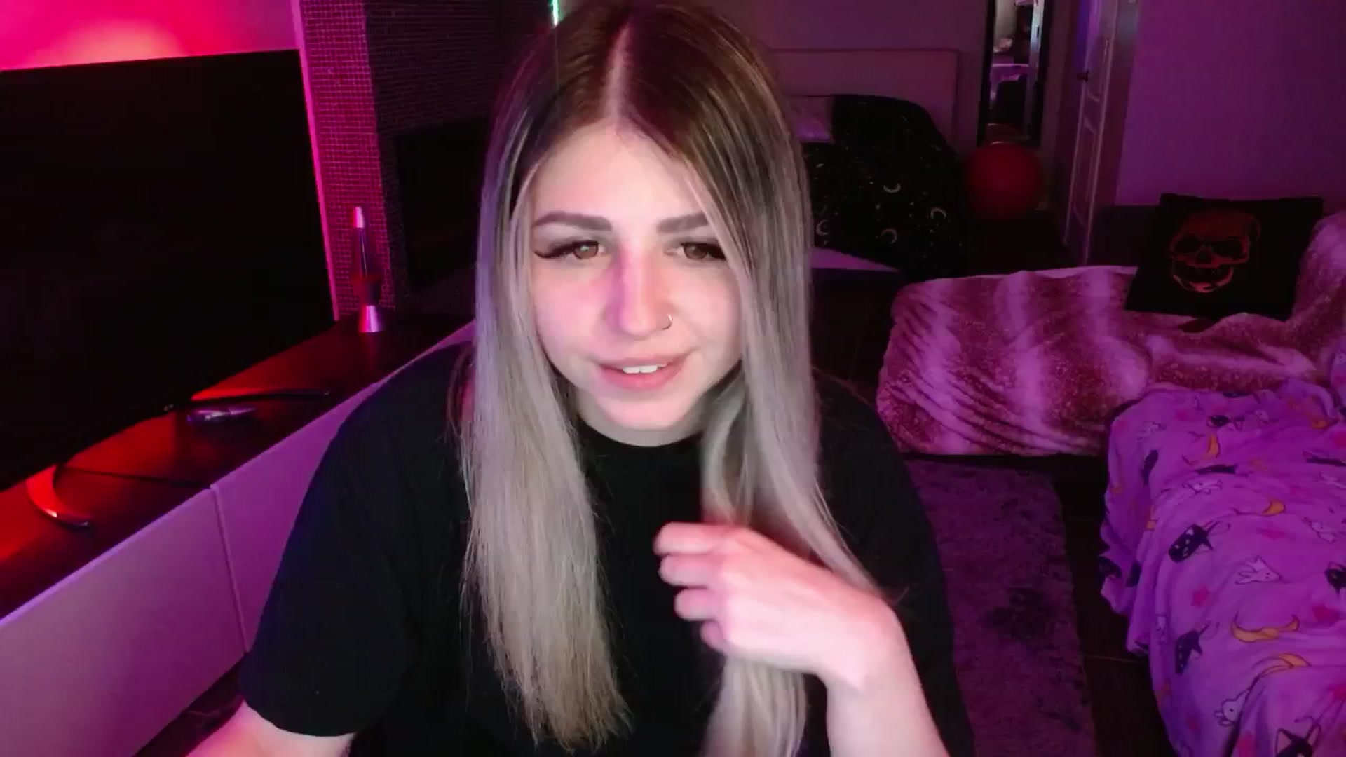 Gallery image thumbnail from Serafina's myfreecams stream on, 06/19/2024, 06:22 image 7 of 20