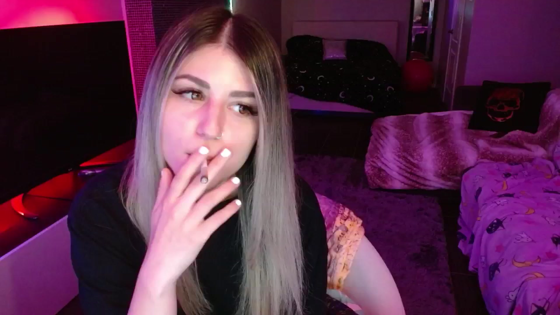 Gallery image thumbnail from Serafina's myfreecams stream on, 06/19/2024, 06:22 image 4 of 20