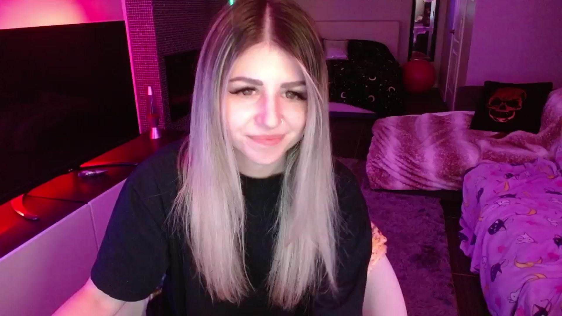 Gallery image thumbnail from Serafina's myfreecams stream on, 06/19/2024, 06:22 image 5 of 20