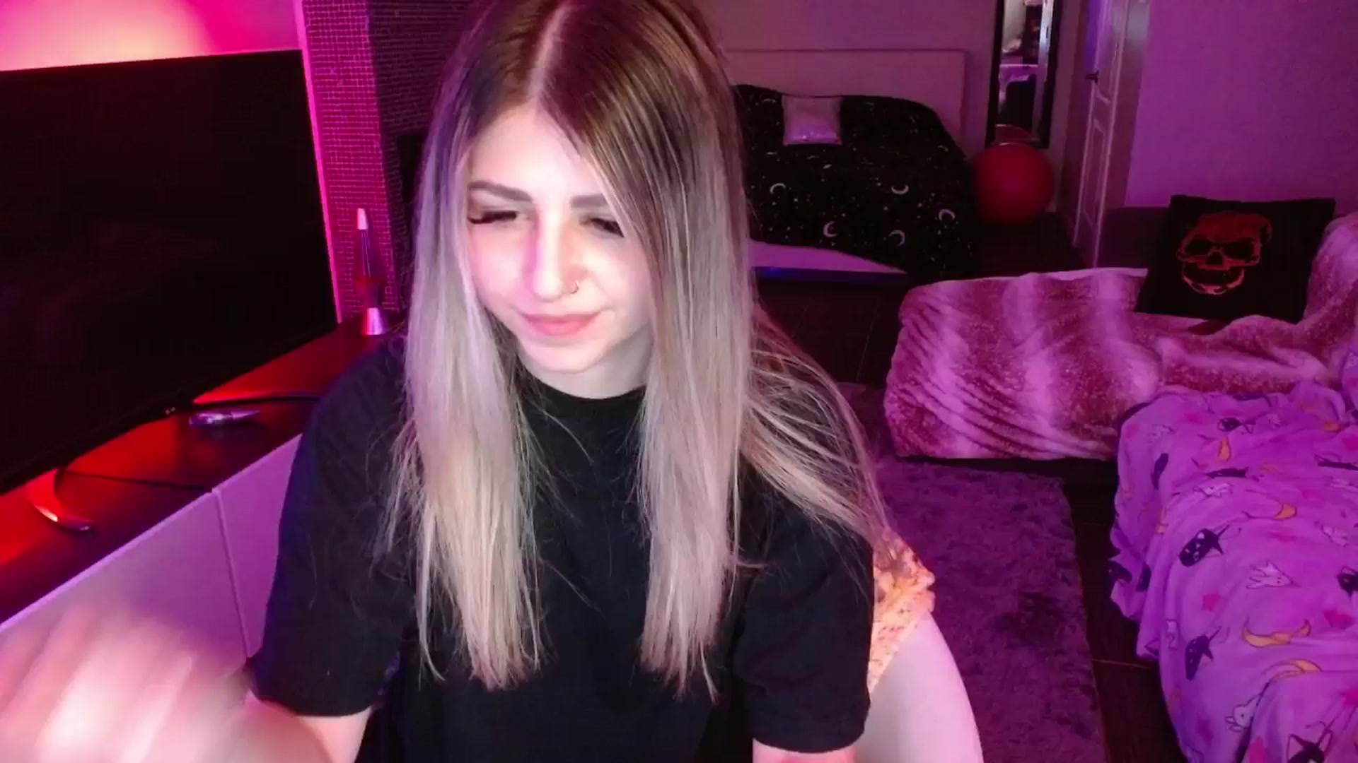Gallery image thumbnail from Serafina's myfreecams stream on, 06/19/2024, 06:22 image 19 of 20