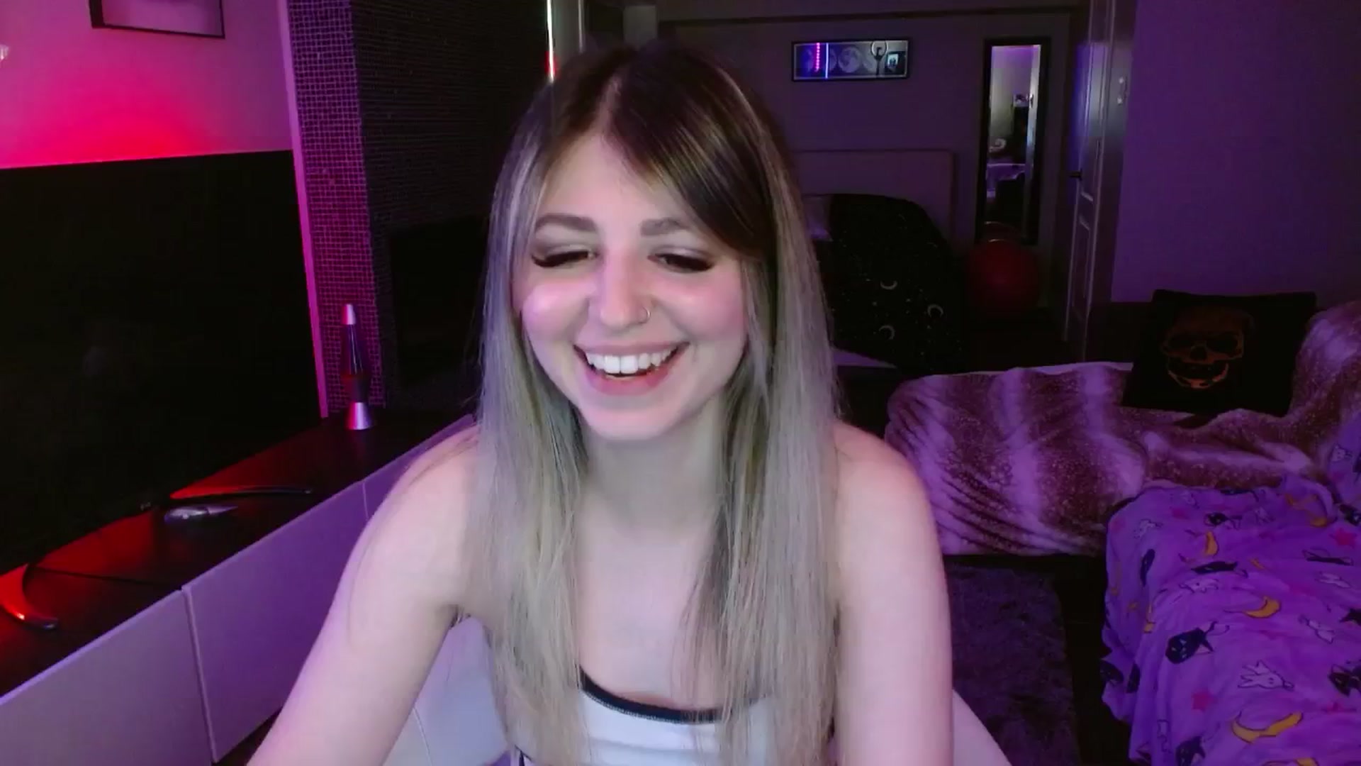 Gallery image thumbnail from Serafina's myfreecams stream on, 06/20/2024, 03:41 image 1 of 20