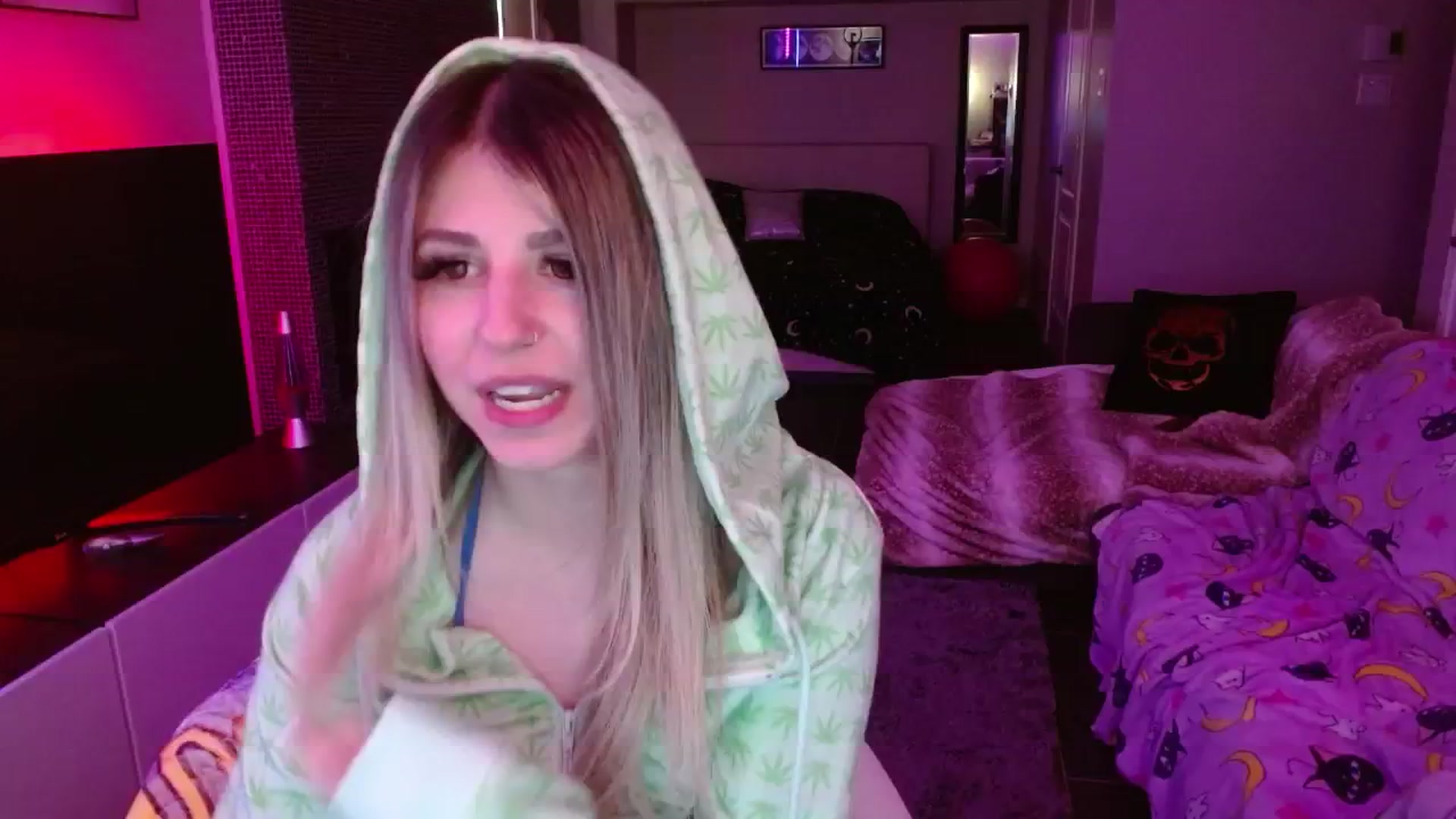 Gallery image thumbnail from Serafina's myfreecams stream on, 06/20/2024, 06:03 image 20 of 20