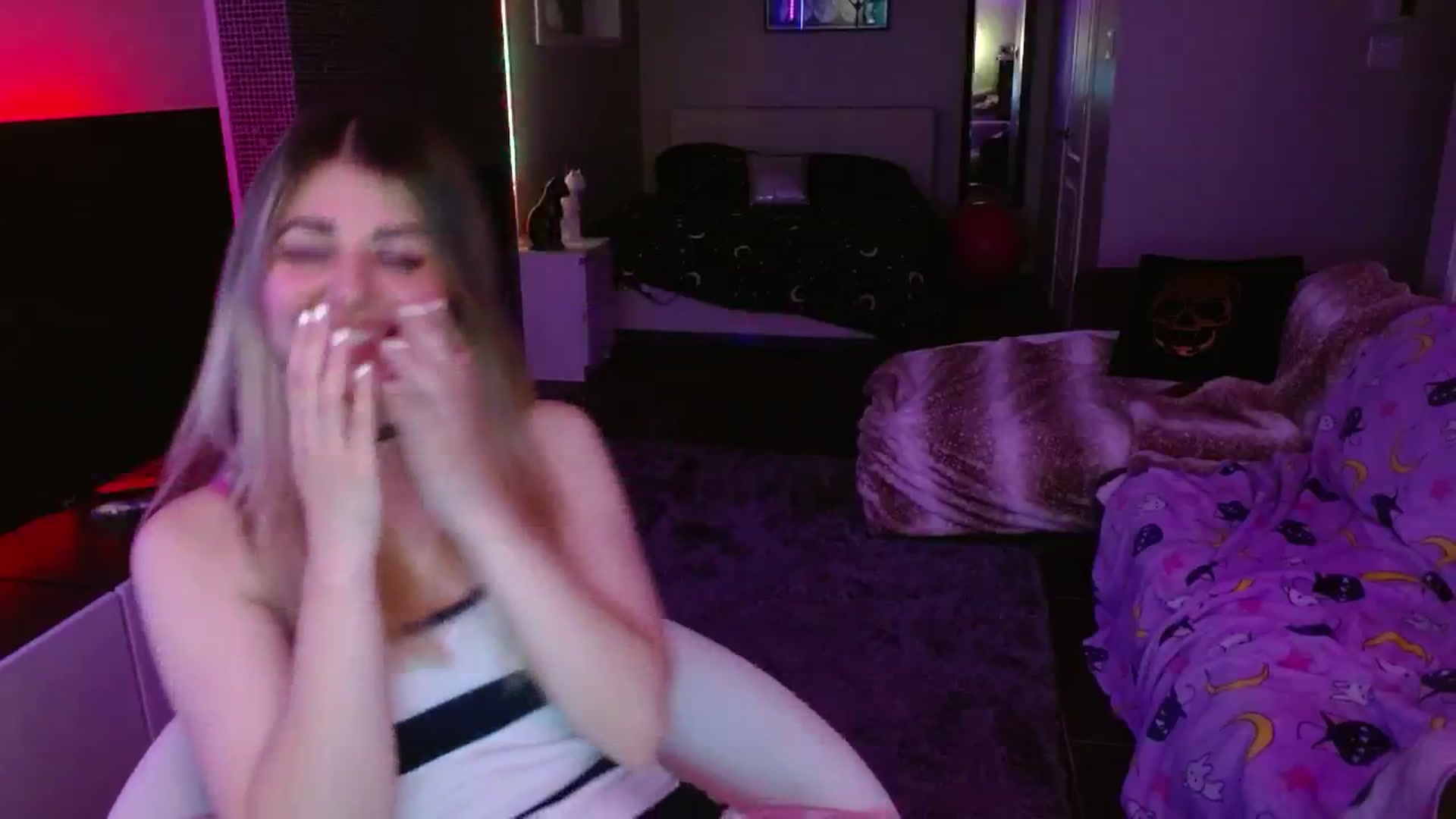 Gallery image thumbnail from Serafina's myfreecams stream on, 06/21/2024, 04:47 image 4 of 20