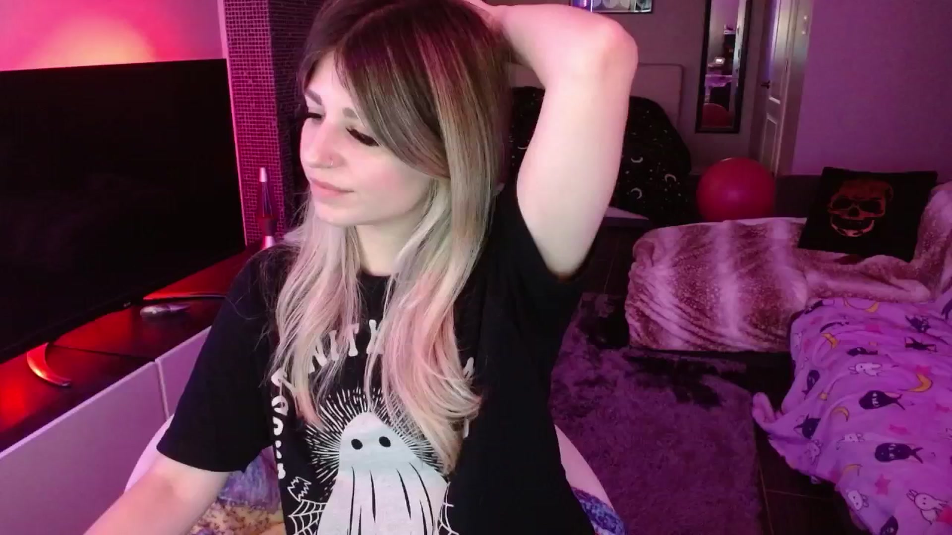 Gallery image thumbnail from Serafina's myfreecams stream on, 06/23/2024, 04:49 image 9 of 20