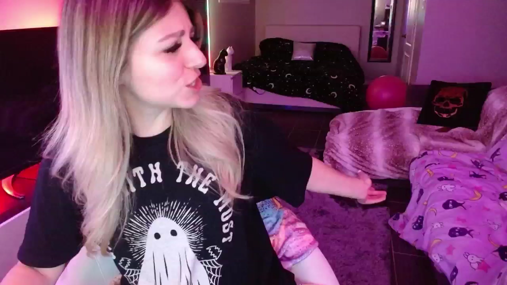 Gallery image thumbnail from Serafina's myfreecams stream on, 06/23/2024, 04:49 image 3 of 20