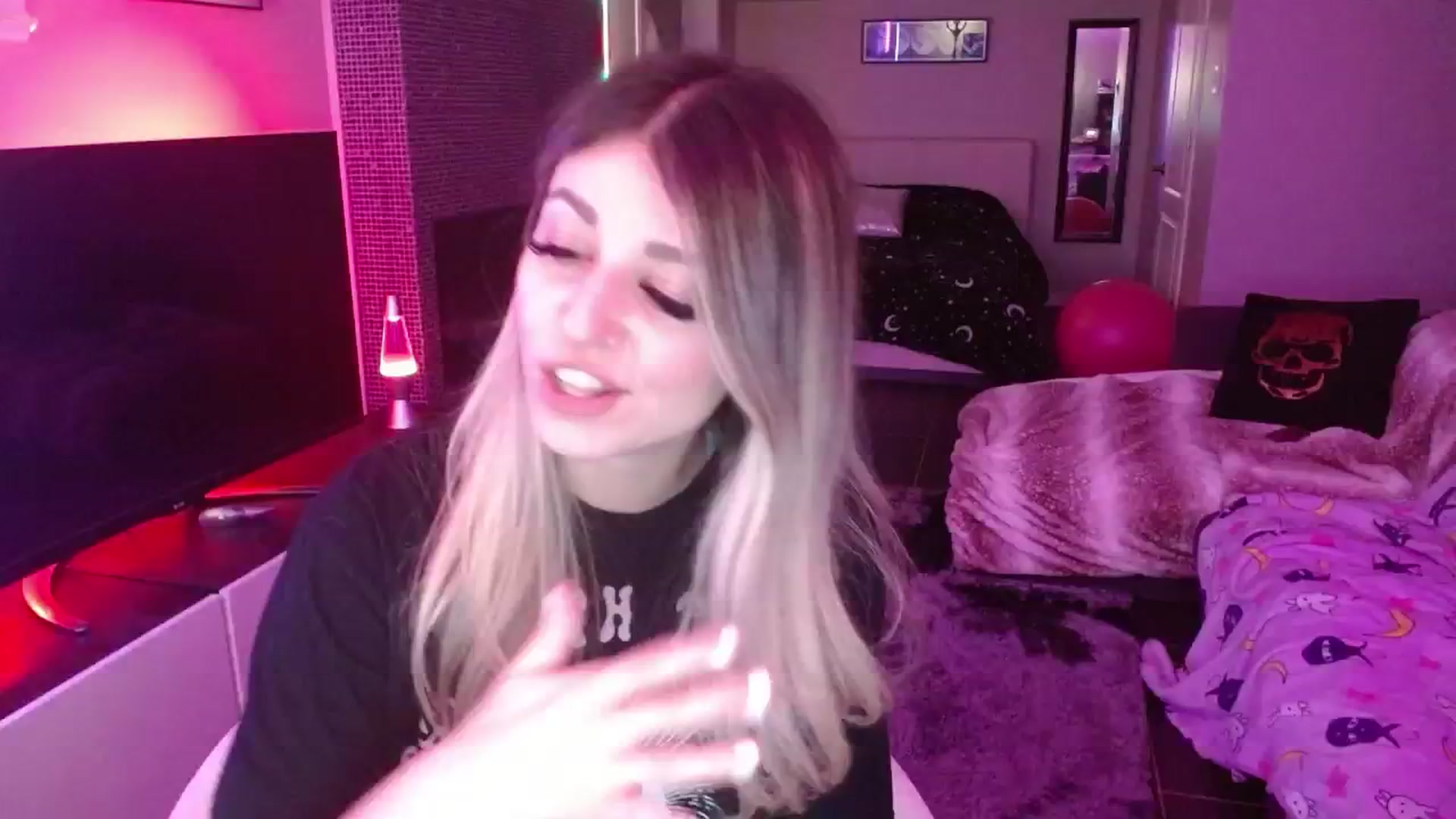 Gallery image thumbnail from Serafina's myfreecams stream on, 06/23/2024, 04:49 image 20 of 20