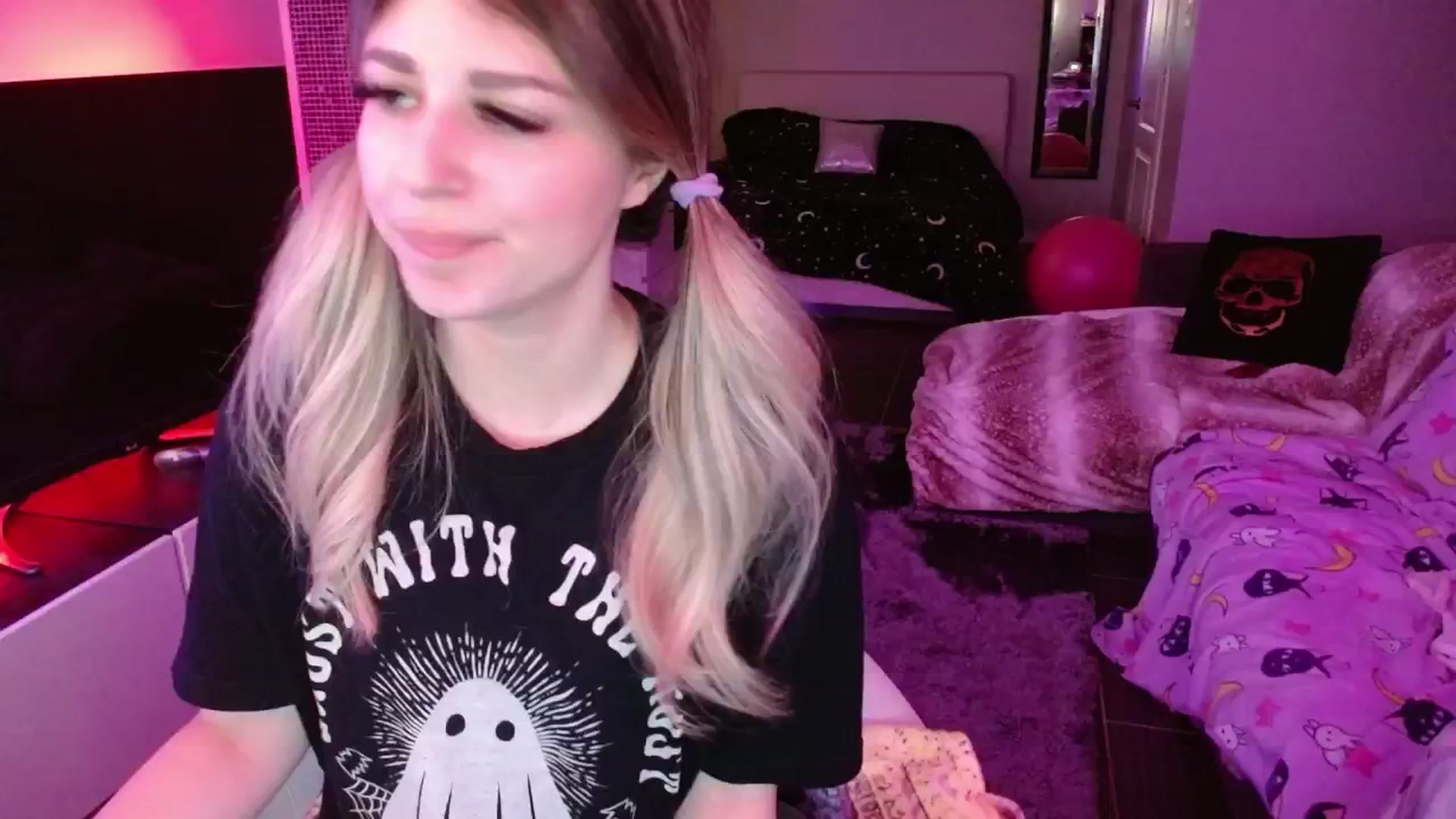 Gallery image thumbnail from Serafina's myfreecams stream on, 06/23/2024, 04:49 image 1 of 20