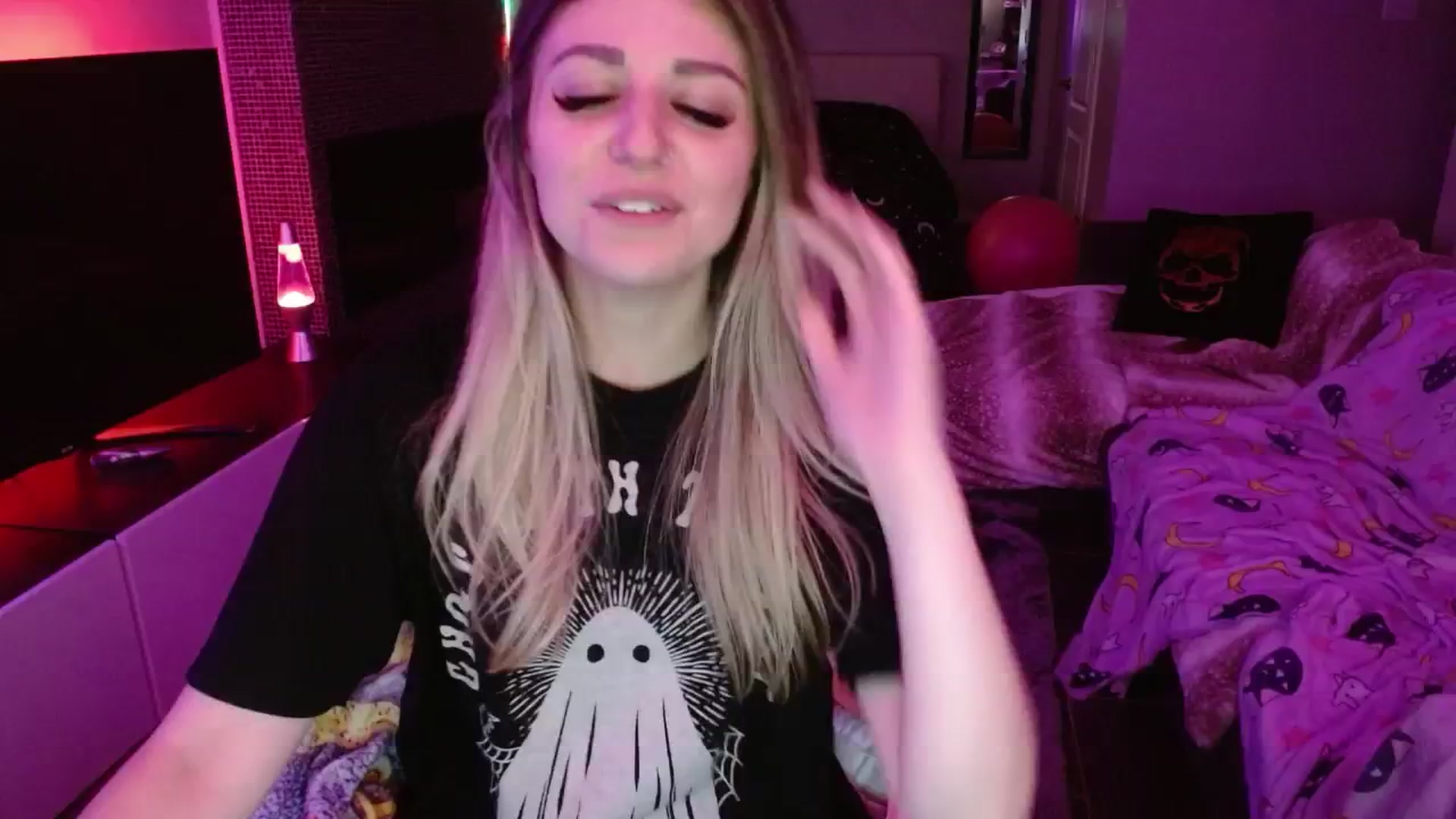 Gallery image thumbnail from Serafina's myfreecams stream on, 06/23/2024, 07:07 image 18 of 20