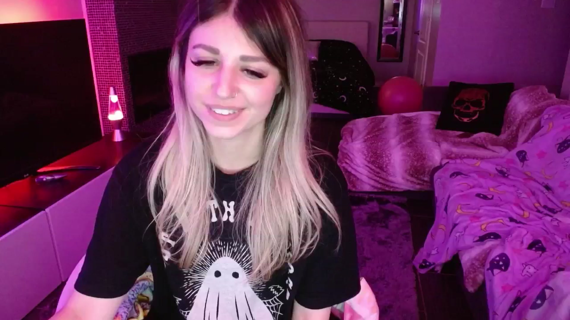 Gallery image thumbnail from Serafina's myfreecams stream on, 06/23/2024, 07:07 image 11 of 20