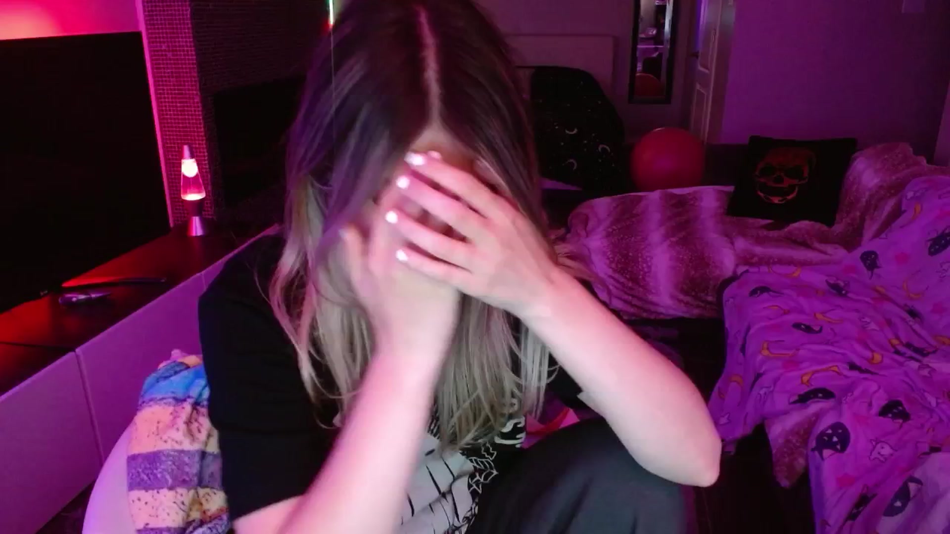 Gallery image thumbnail from Serafina's myfreecams stream on, 06/23/2024, 07:07 image 16 of 20