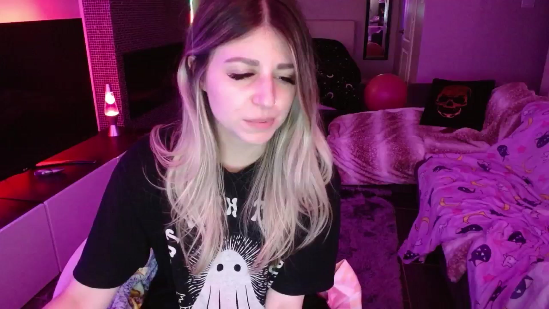 Gallery image thumbnail from Serafina's myfreecams stream on, 06/23/2024, 07:07 image 6 of 20
