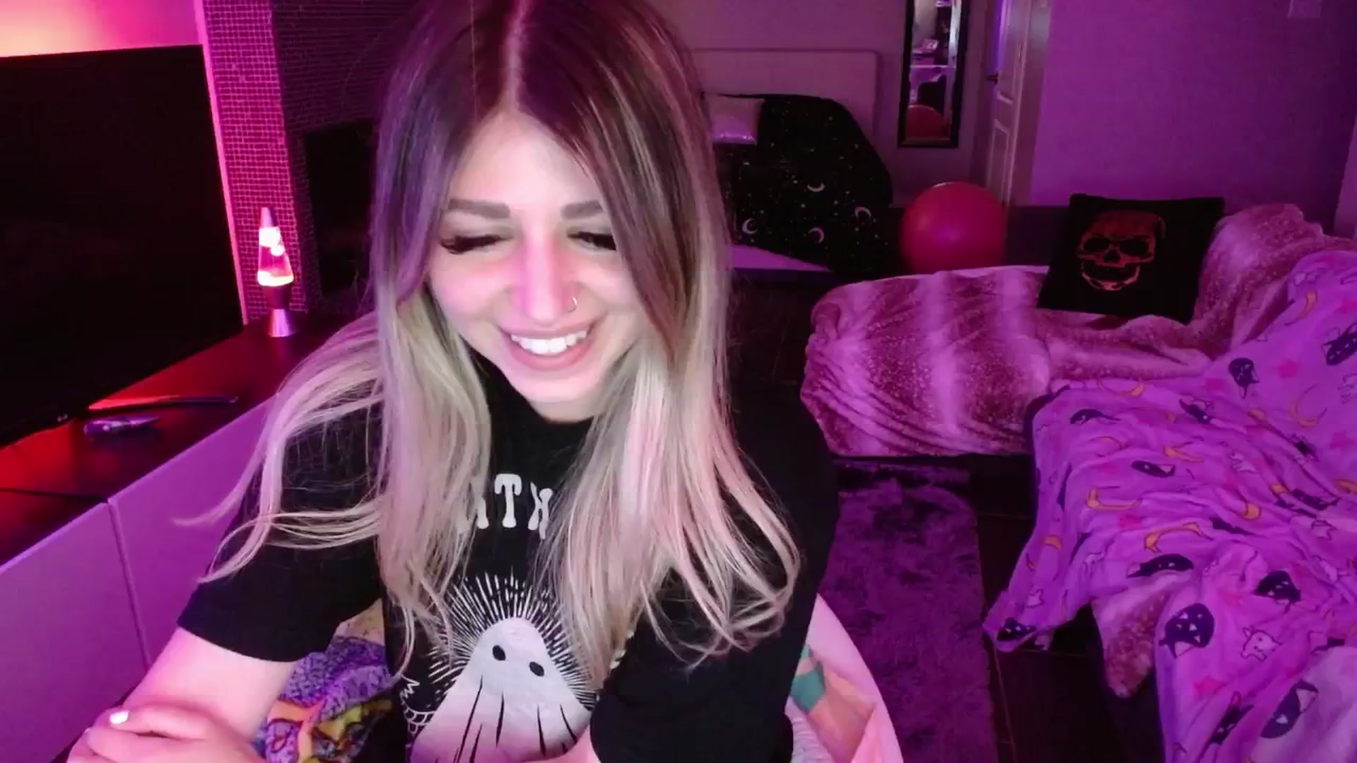 Gallery image thumbnail from Serafina's myfreecams stream on, 06/23/2024, 07:07 image 20 of 20