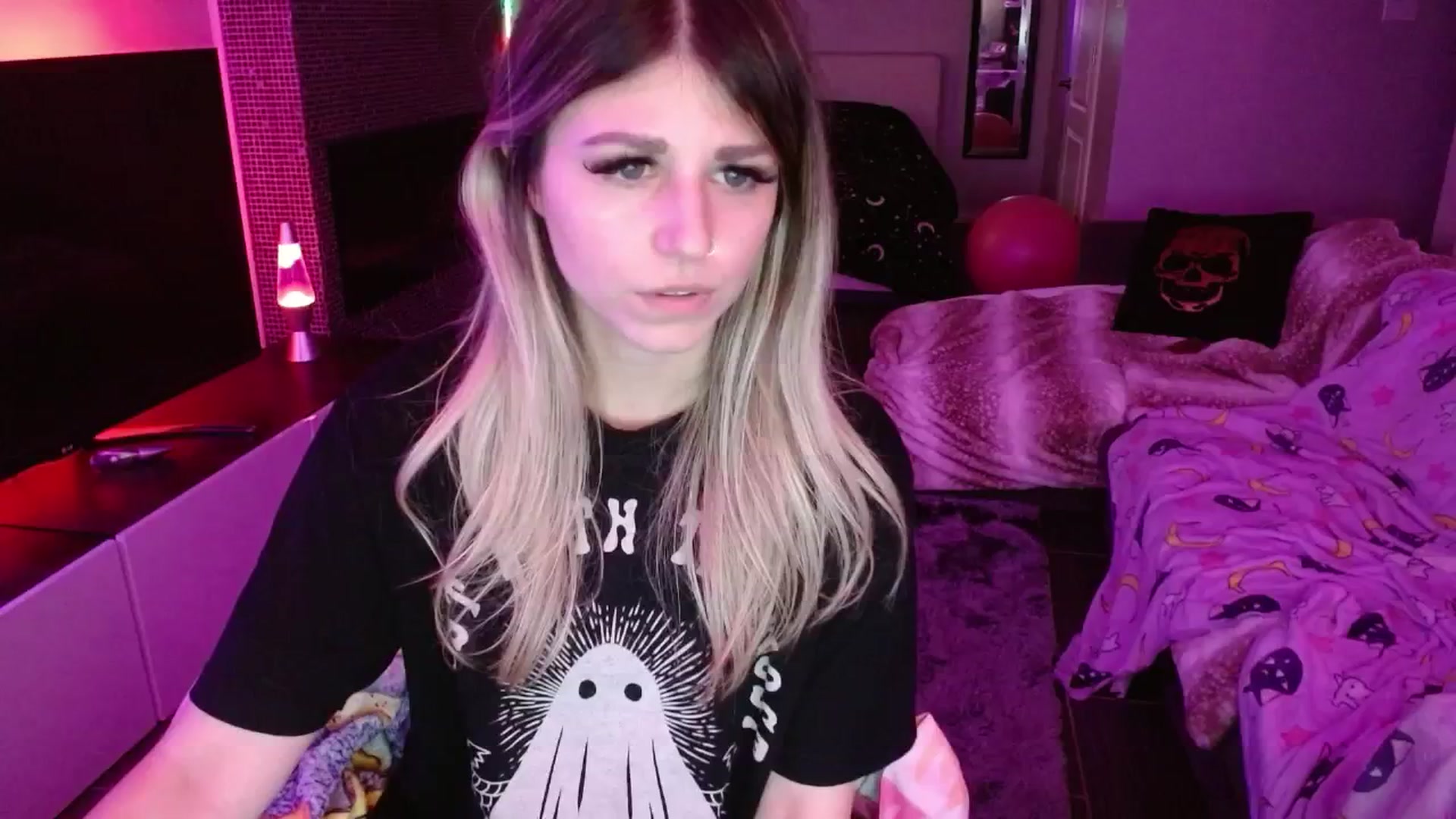 Gallery image thumbnail from Serafina's myfreecams stream on, 06/23/2024, 07:07 image 12 of 20