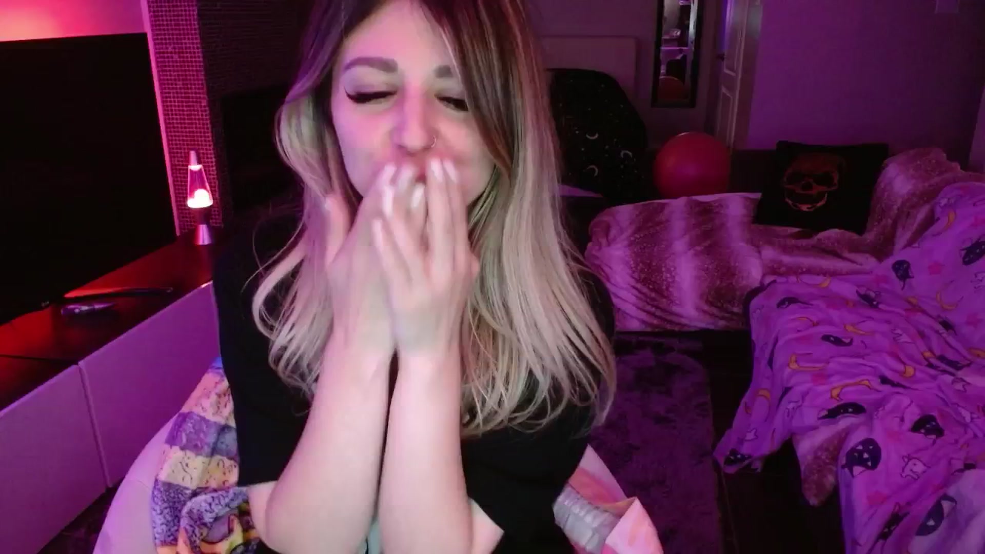 Gallery image thumbnail from Serafina's myfreecams stream on, 06/23/2024, 07:07 image 15 of 20