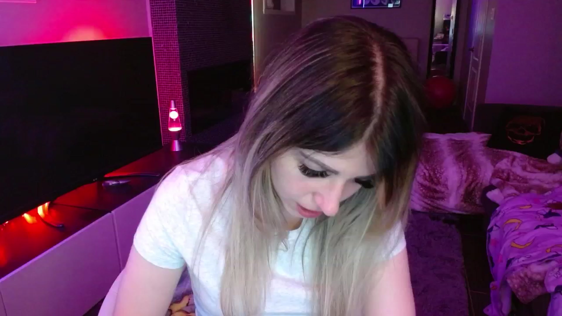 Gallery image thumbnail from Serafina's myfreecams stream on, 06/27/2024, 06:27 image 8 of 20