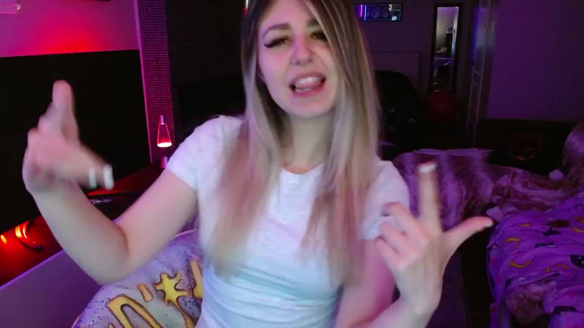 Gallery image thumbnail from Serafina's myfreecams stream on, 06/27/2024, 06:27 image 1 of 20