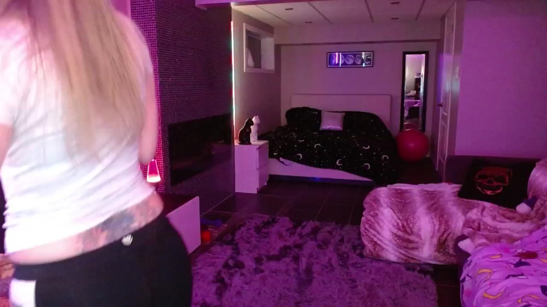 Gallery image thumbnail from Serafina's myfreecams stream on, 06/27/2024, 06:27 image 3 of 20
